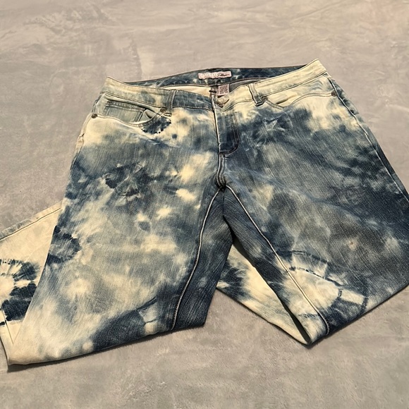 Chico’s Tie-Dye Crop Jeans - Picture 1 of 7